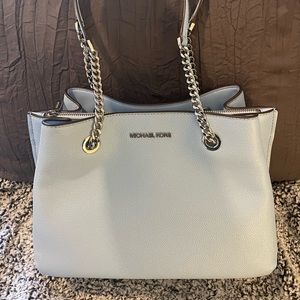 Brand New with tags Michael Kors Teagan Sachel